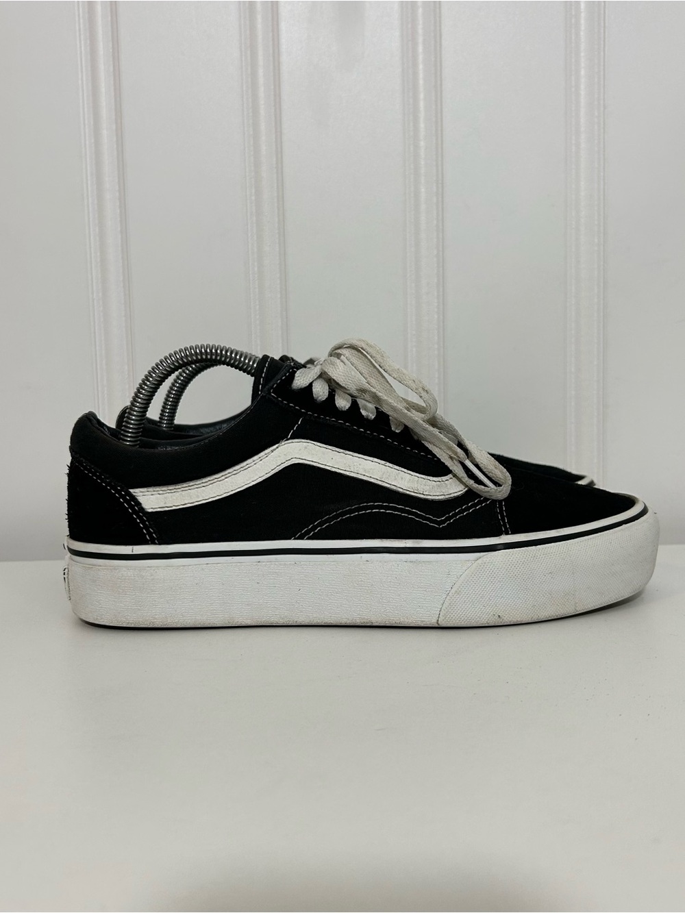 Vans old skool platform black white lace low top men’s 8 women’s 9.5